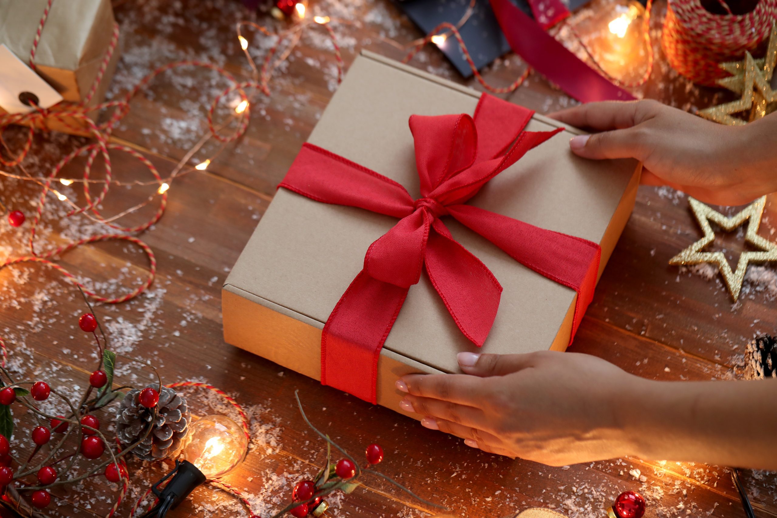 Ideas de regalos para mujeres de Navidad originales y