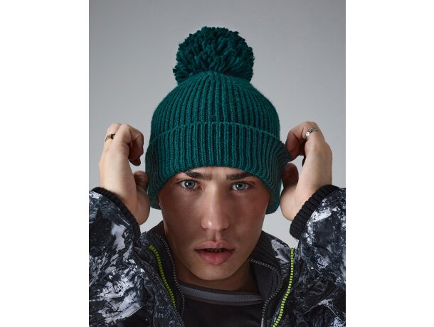 Gorros de lana canalé con pompón y etiqueta extraíble Jade verde detalle 3